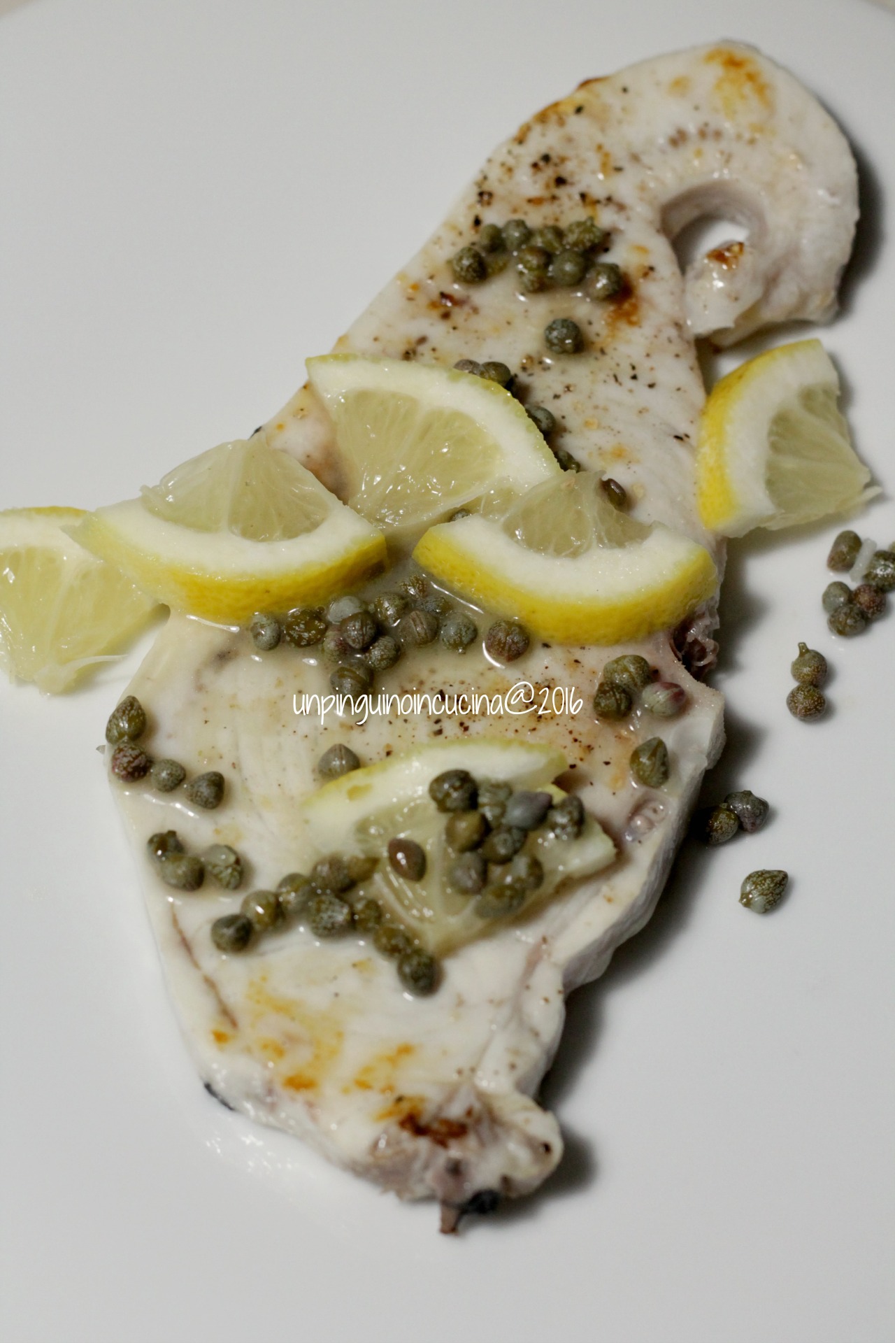 pesce-spada-al-limone-e-capperi
