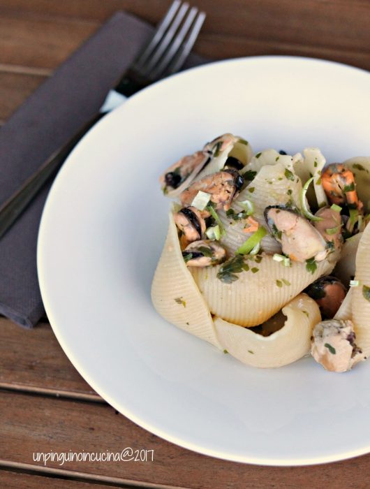 conchiglioni-cozze-prezzemolo-e-lime