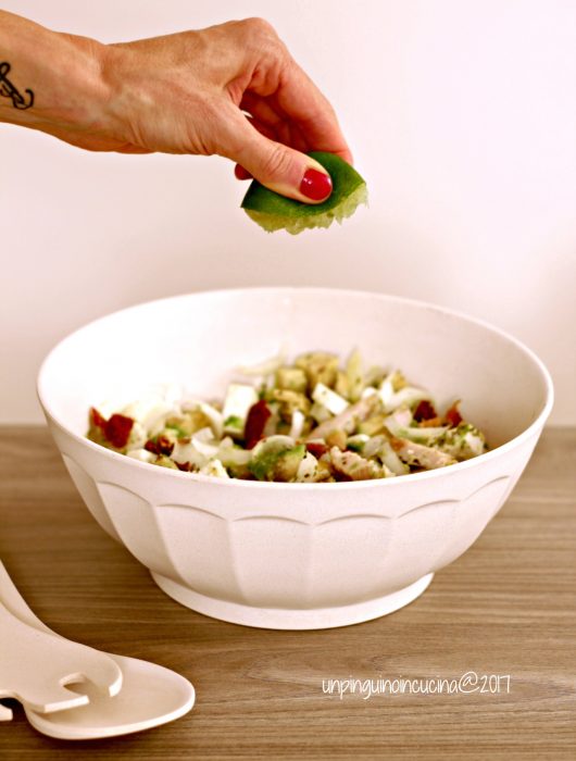 insalata-pollo-feta-avocado-e-indivia