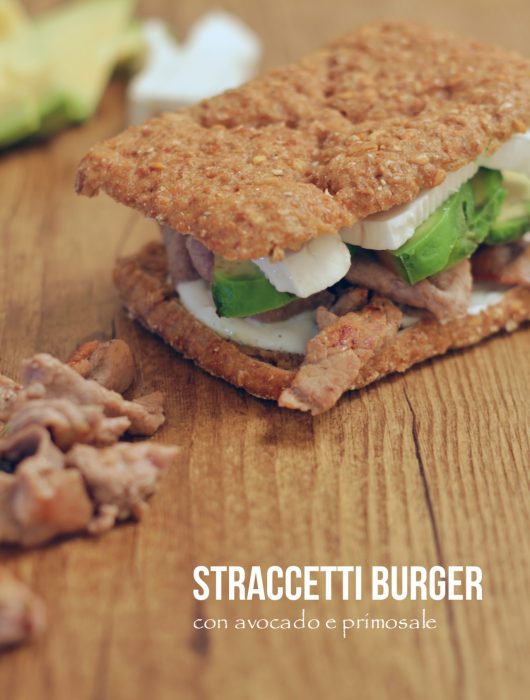 straccetti-burger-con-avocado-primosale-e-salsa-yogurt-al-lime