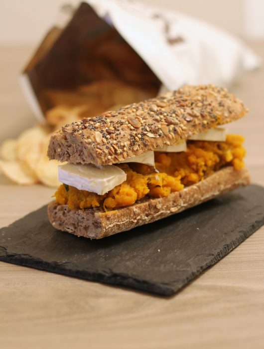 panino-pestato-zucca-datteri-e-chèvre