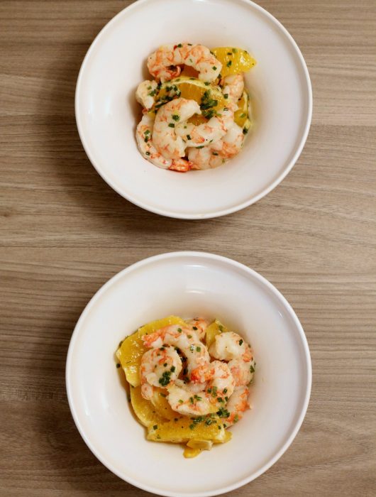insalata-gamberi-arance-e-erba-cipollina