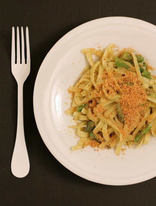 scialatielli-pesto-di-pistacchi-asparagi-e-pangrattato-arancia