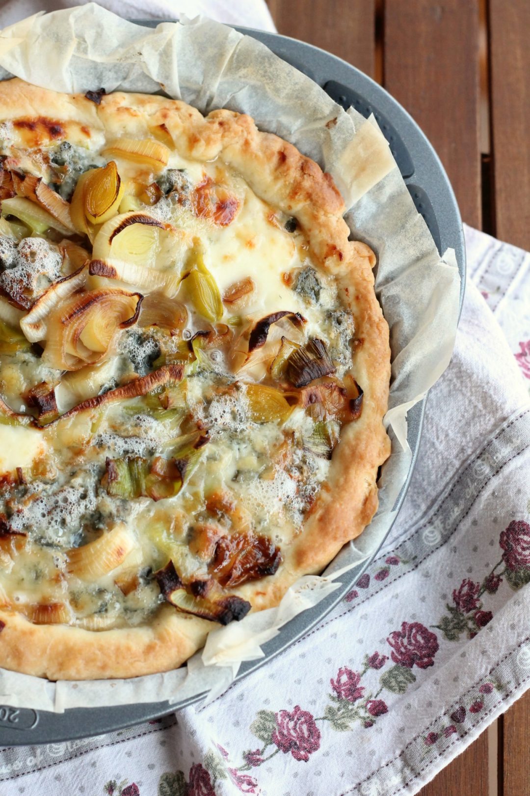 Torta Salata Con Porri E Mozzarella