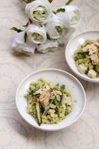 couscous-al-pesto-di-asparagi-con-tofu-alle-erbe