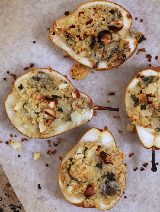 pere-al-forno-quinoa-gorgonzola-e-nocciole