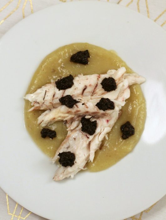 branzino-al-forno-con-crema-di-topinambur-e-tartufo
