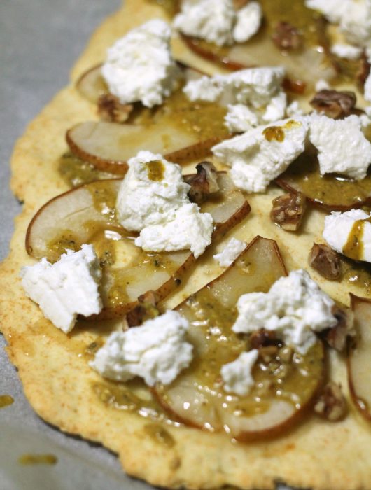 schiacciata-con-pere-e-ricotta-di-pecora