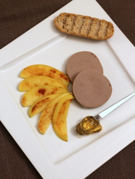 foie-gras-con-mela-cotta-e-gelatina-al-sauternes